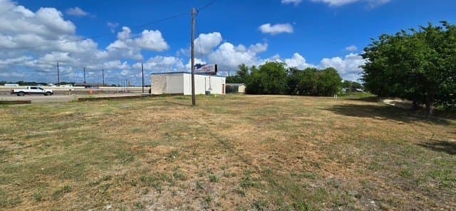0.92 acres in Denton County - photo 5