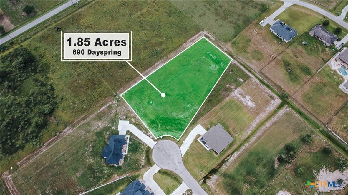 1.85 acres in Victoria County gallery image 4