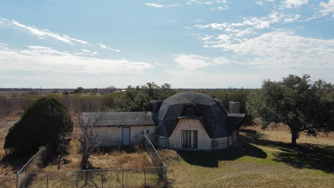 10 acres in San Patricio County - photo 9