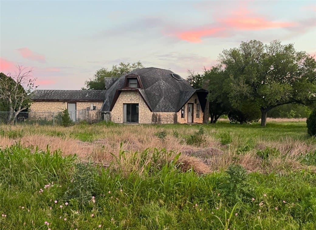 10 acres in San Patricio County - photo 7