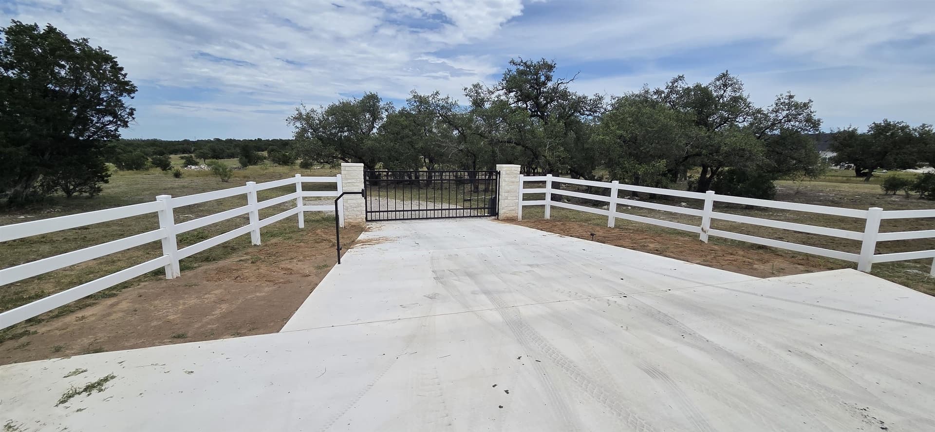 2.11 acres in Burnet County gallery image 2