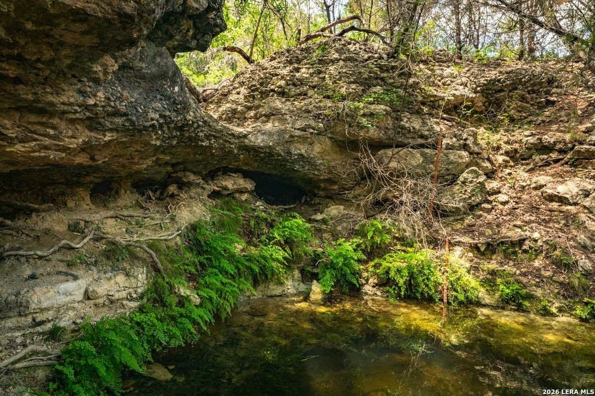 649 acres in Edwards County - photo 47