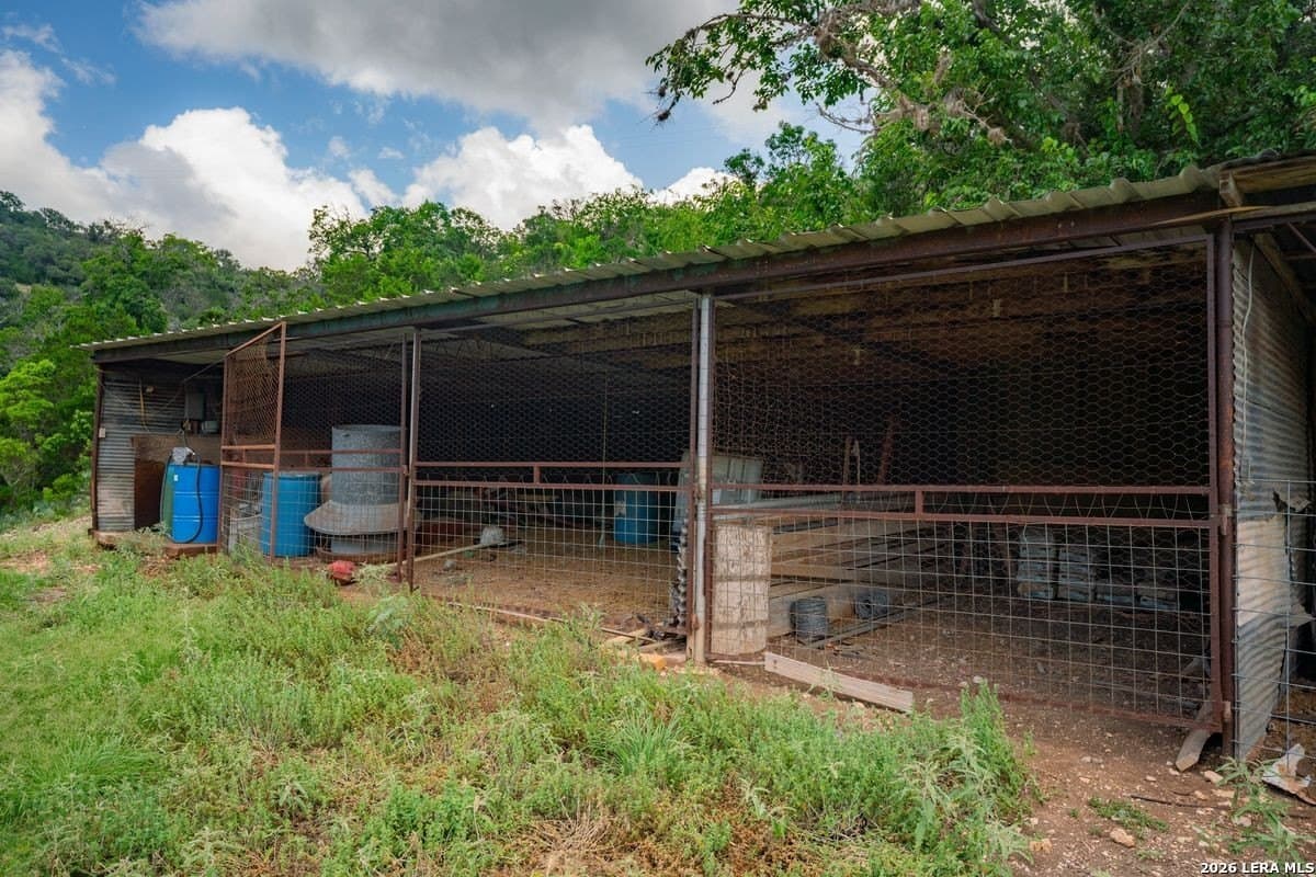 649 acres in Edwards County - photo 40