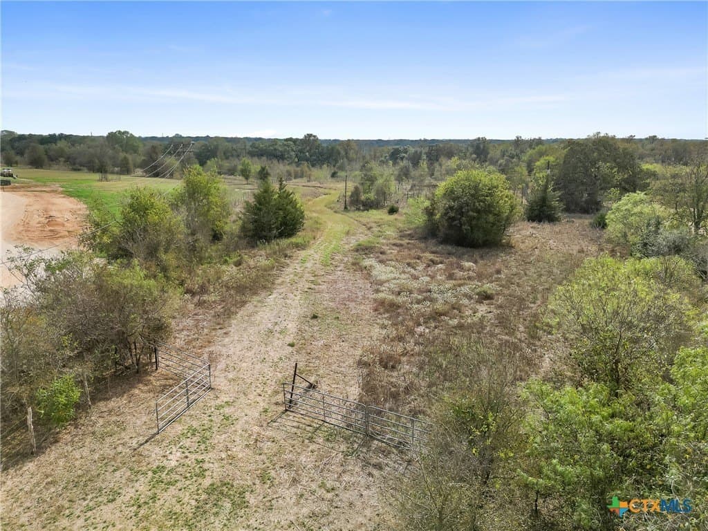 25.32 acres in Gonzales County - photo 20