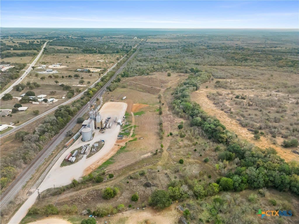 25.32 acres in Gonzales County - photo 9