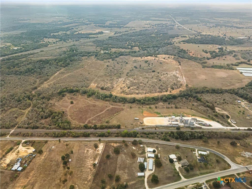 25.32 acres in Gonzales County - photo 7