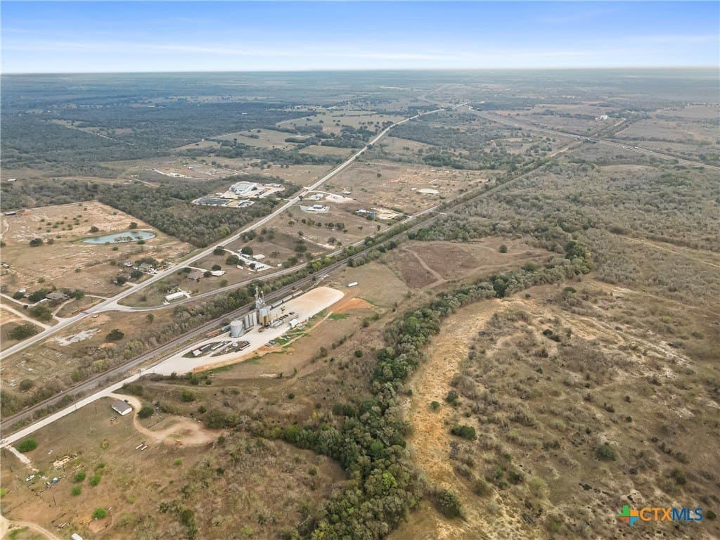 25.32 acres in Gonzales County - photo 8