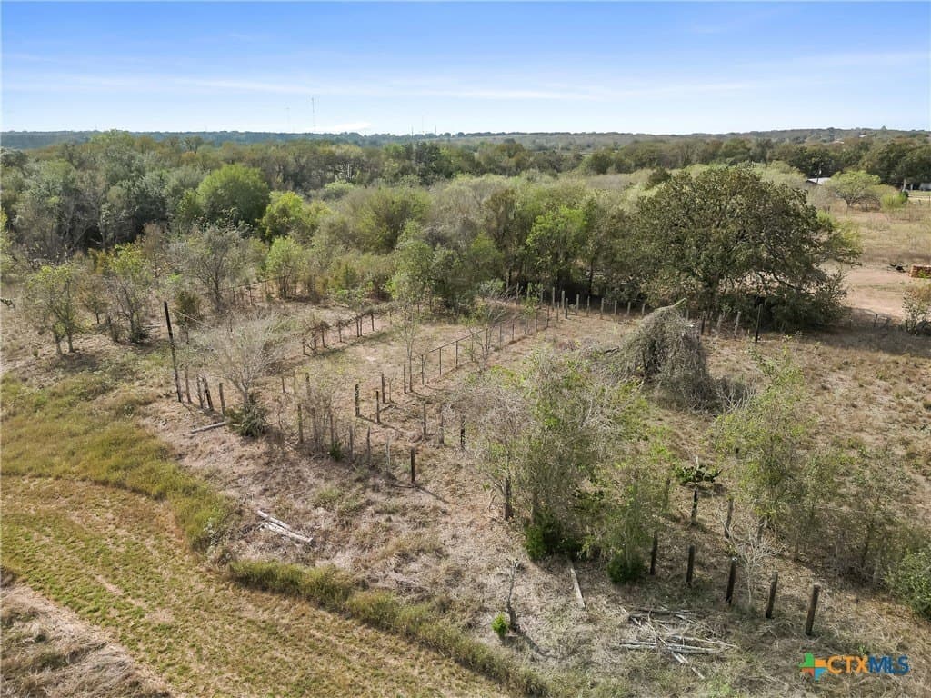25.32 acres in Gonzales County - photo 21