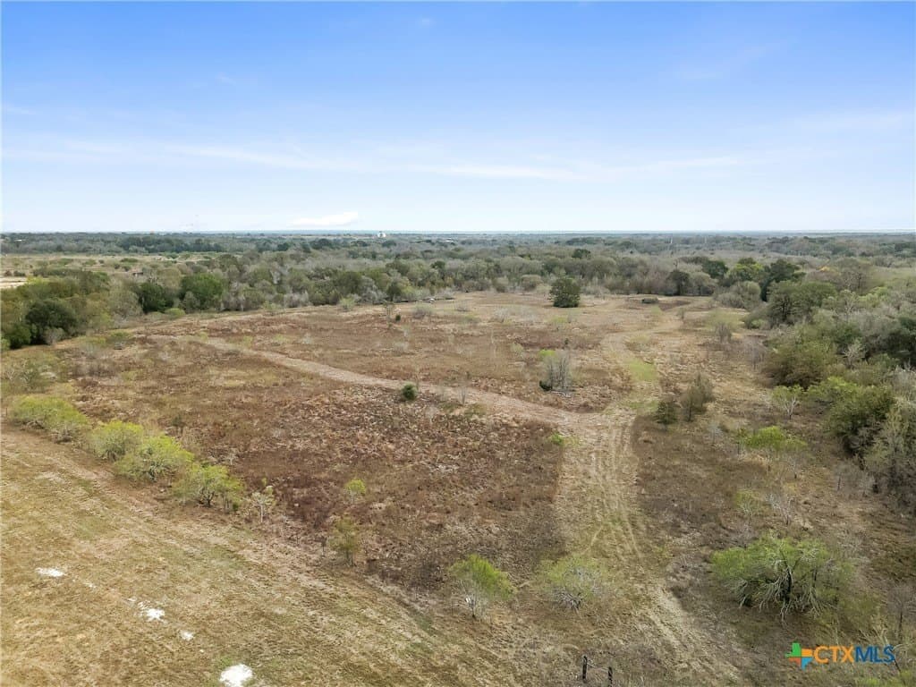 25.32 acres in Gonzales County - photo 10