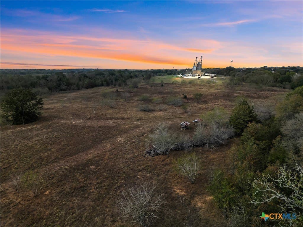 25.32 acres in Gonzales County gallery image 4