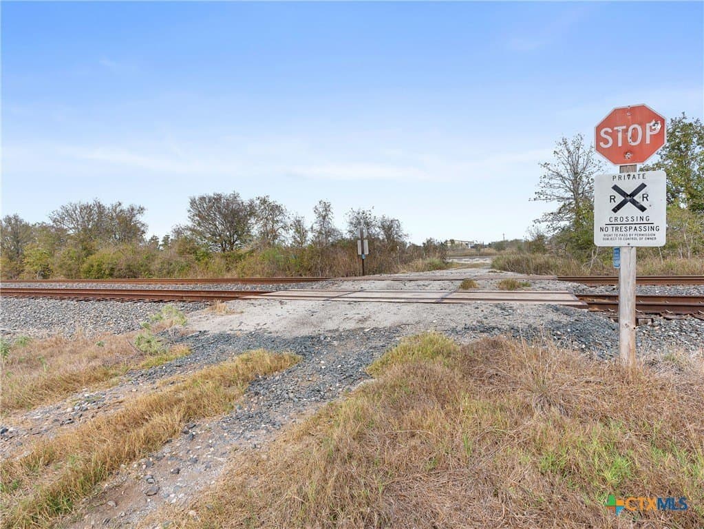 25.32 acres in Gonzales County - photo 23