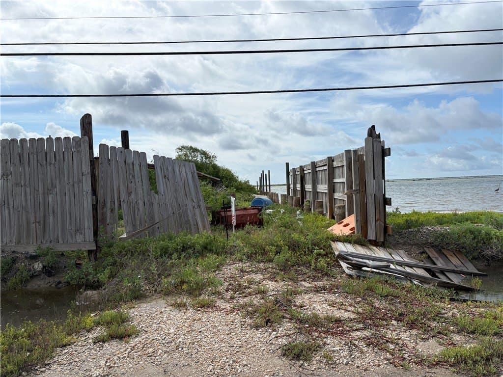 0.25 acres in Nueces County