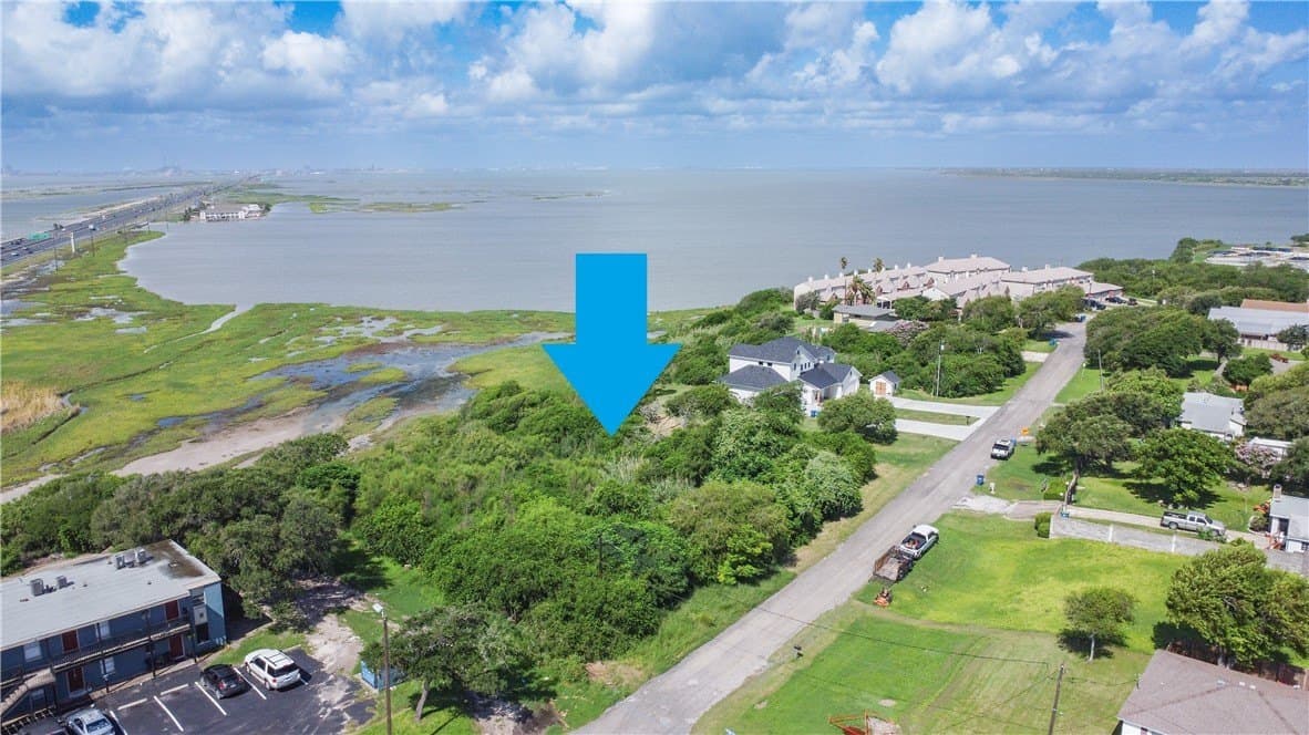 0.77 acres in San Patricio County