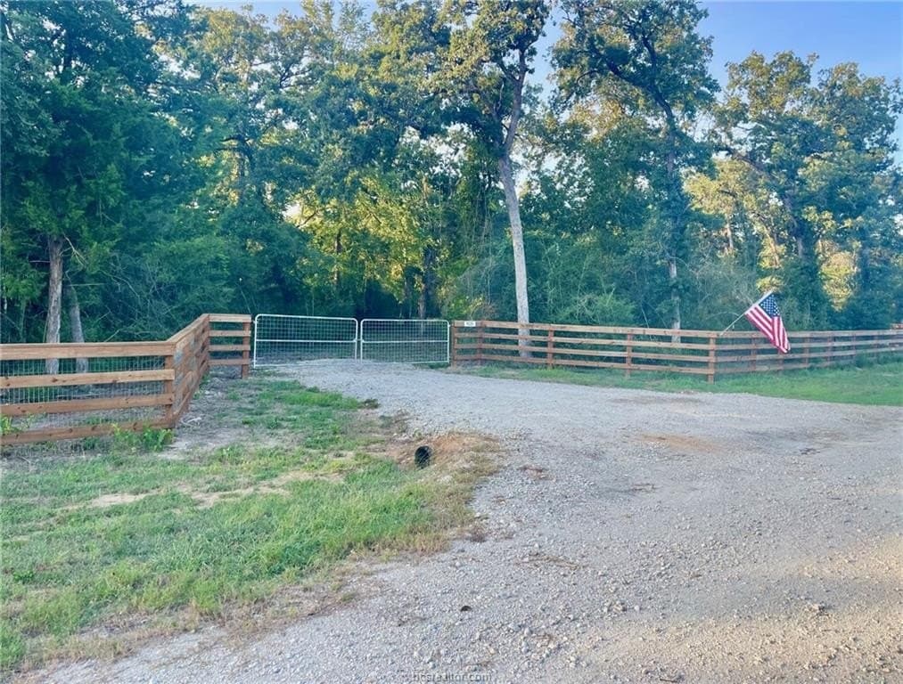 1.72 acres in Leon County - photo 15