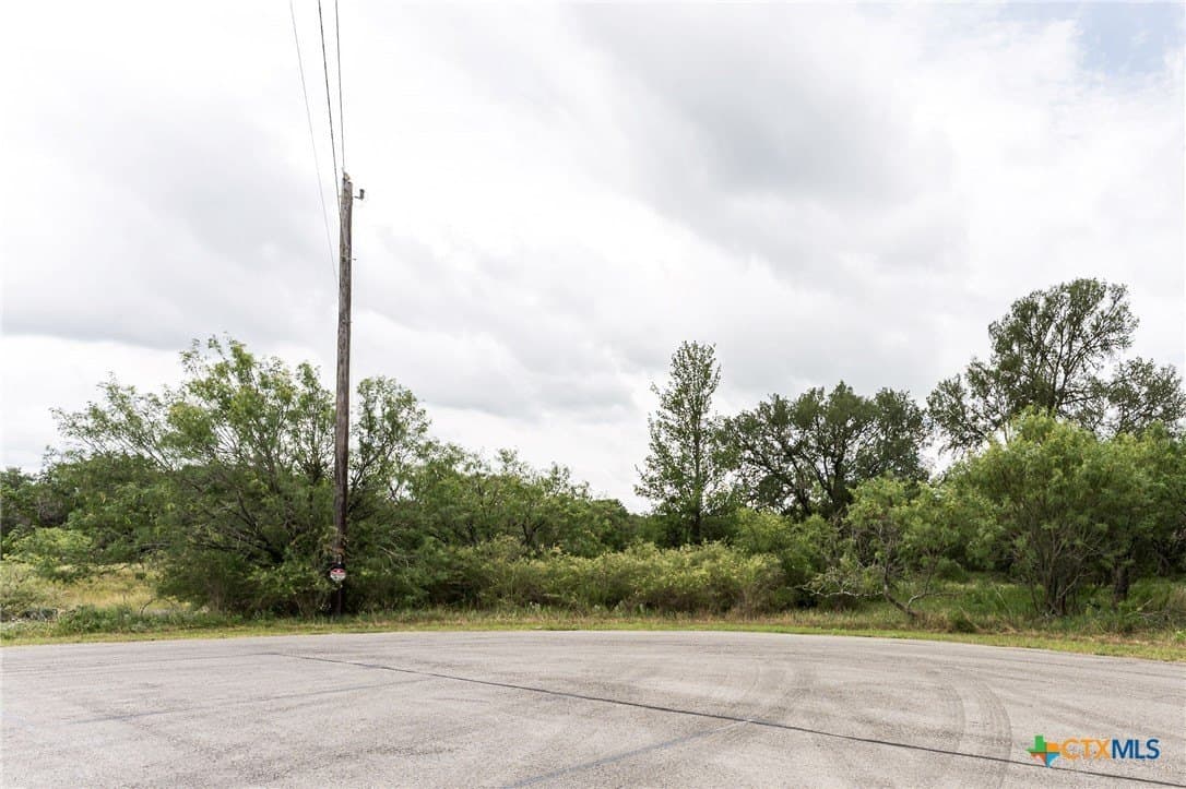 3.77 acres in Comal County gallery image 3