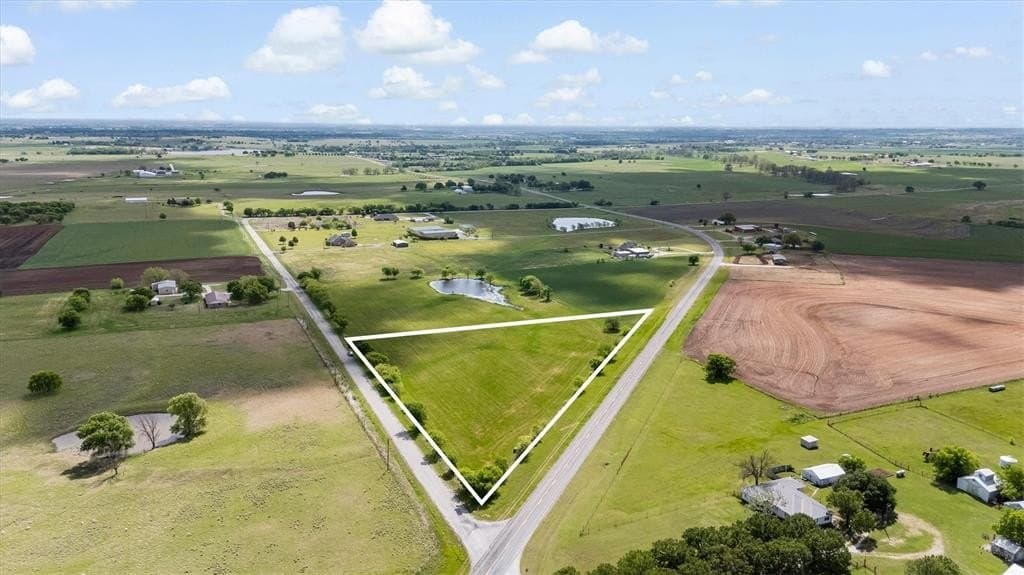 3.95 acres in Cooke County