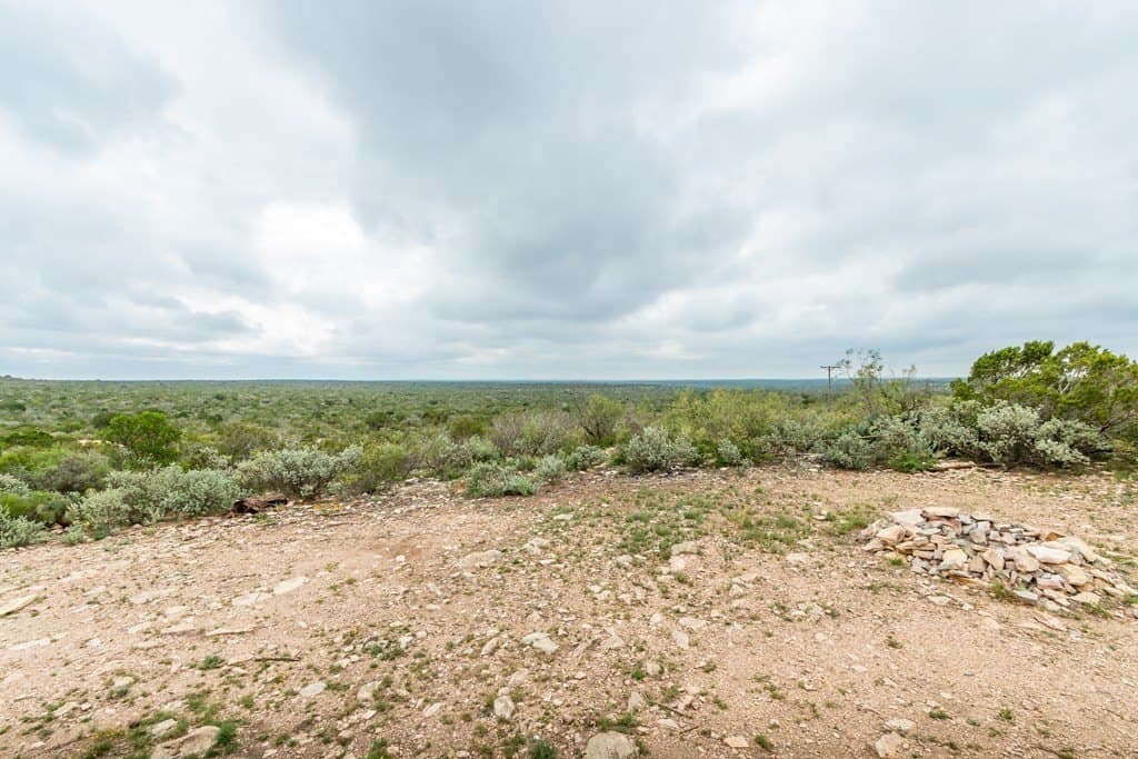 275 acres in Val Verde County - photo 19