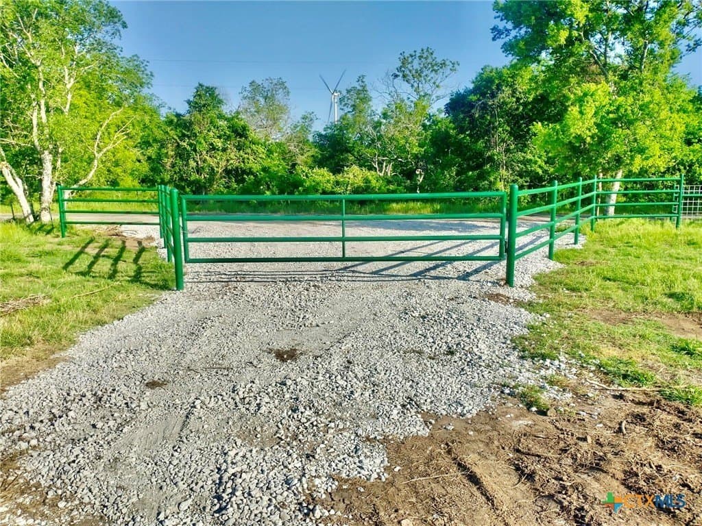 10 acres in Limestone County - photo 4