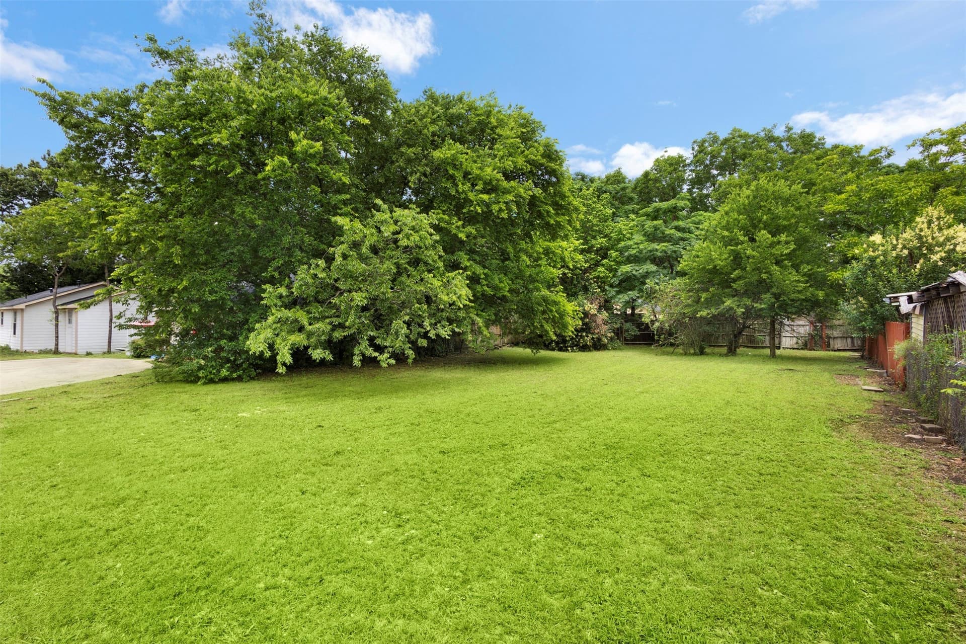 0.13 acres in Ellis County