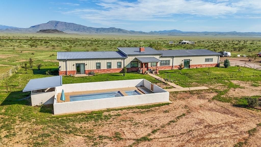 15 acres in Jeff Davis County