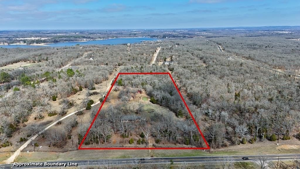 10 acres in Henderson County