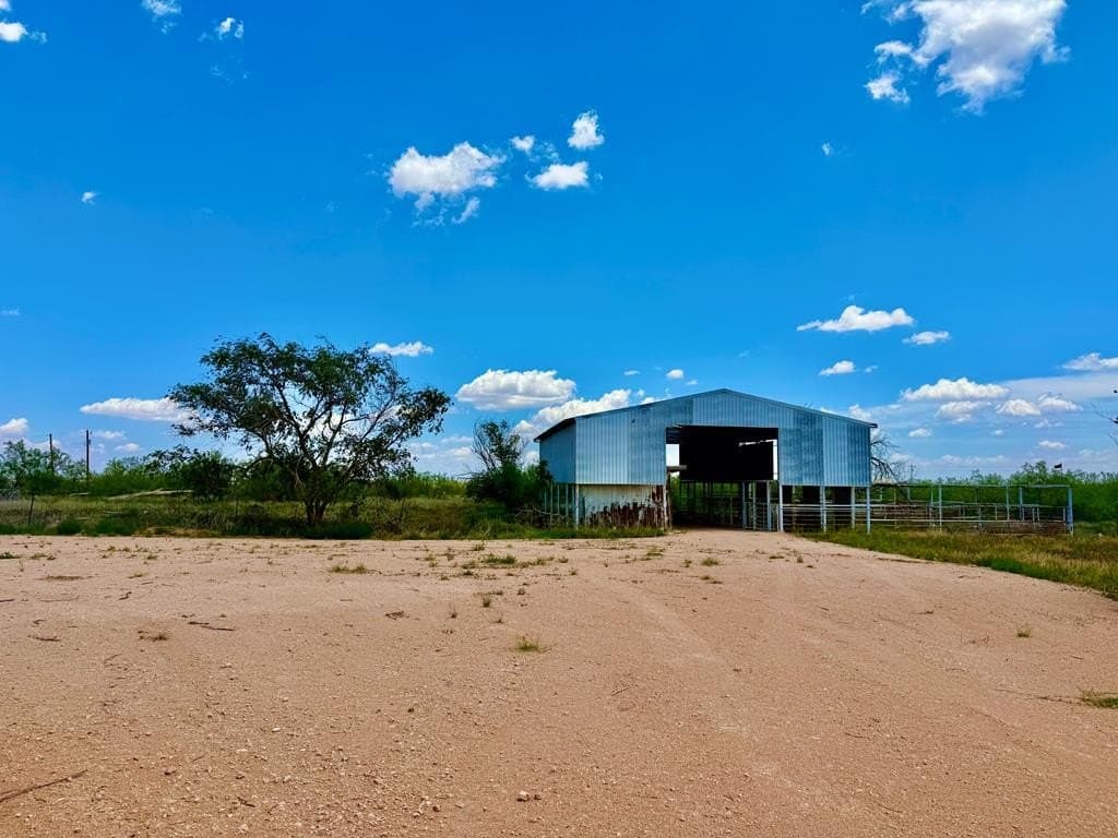2.65 acres in Midland County gallery image 2