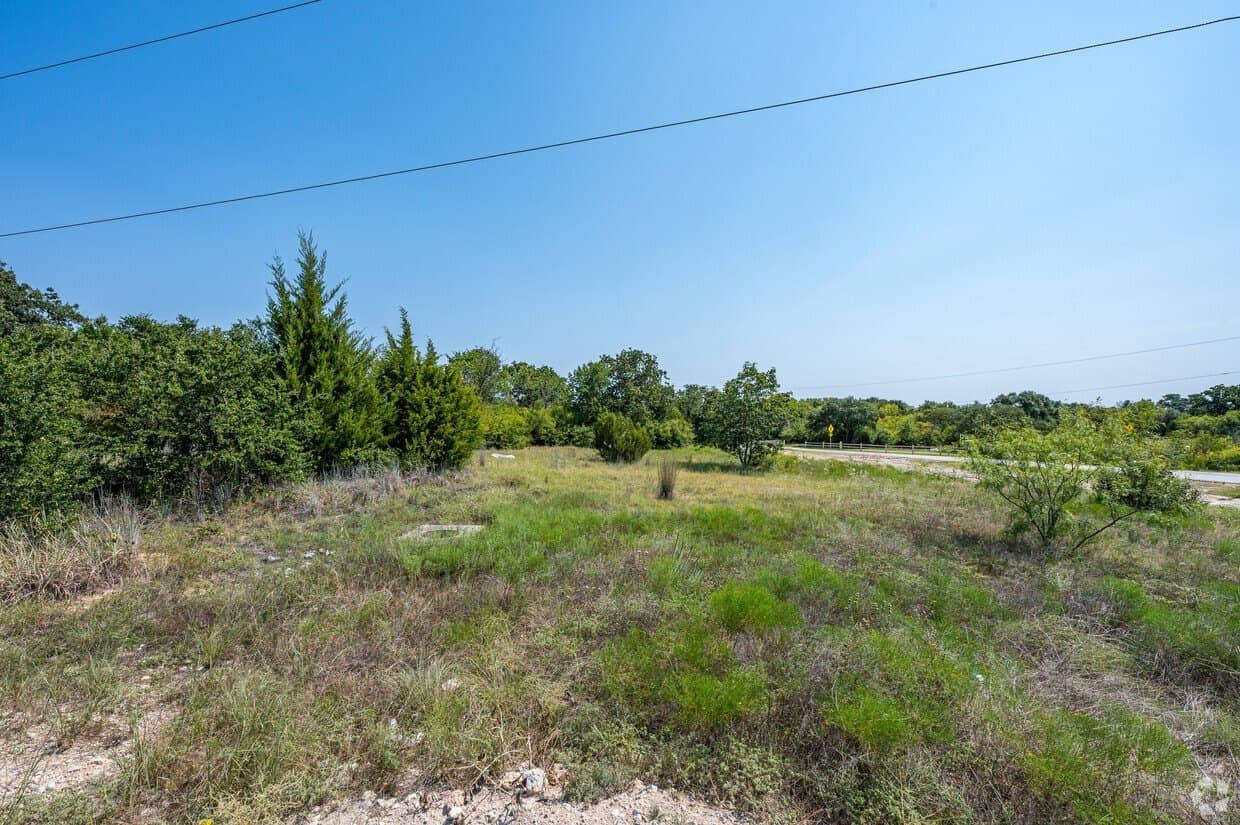 2.13 acres in Tarrant County gallery image 3