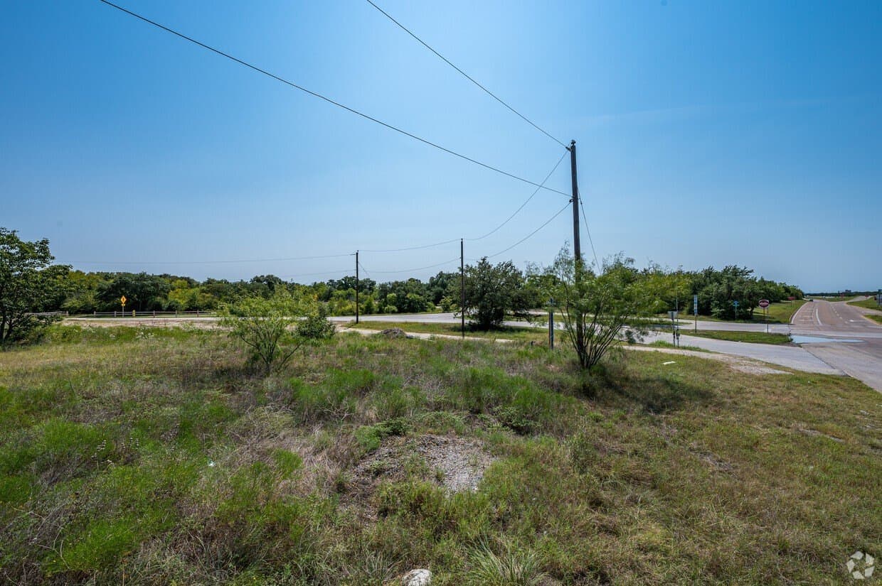 2.13 acres in Tarrant County - photo 6