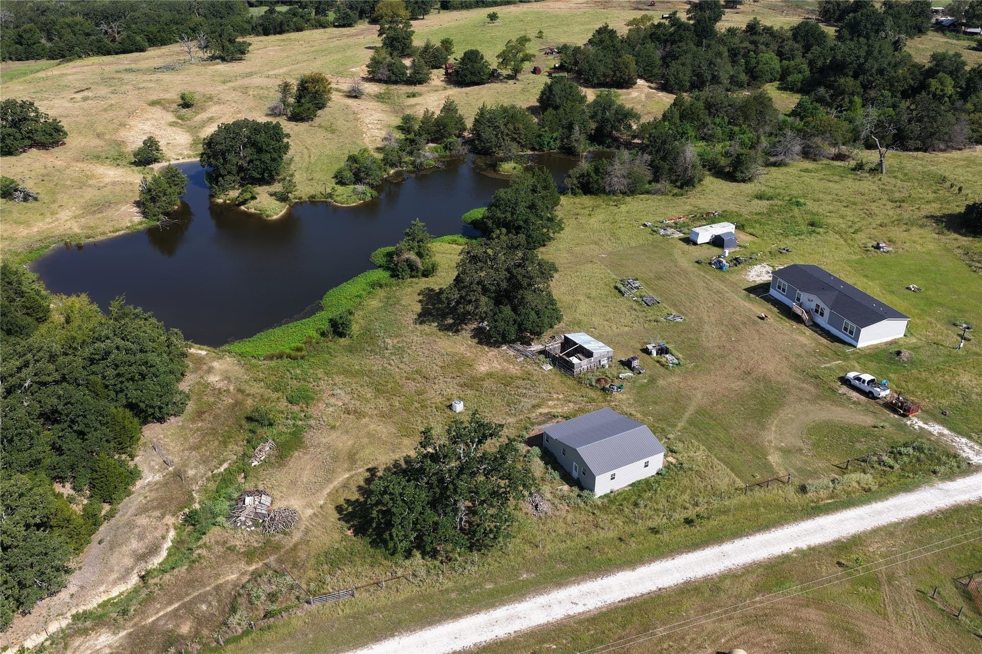 10.23 acres in Freestone County