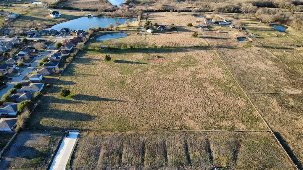 10 acres in Dallas County