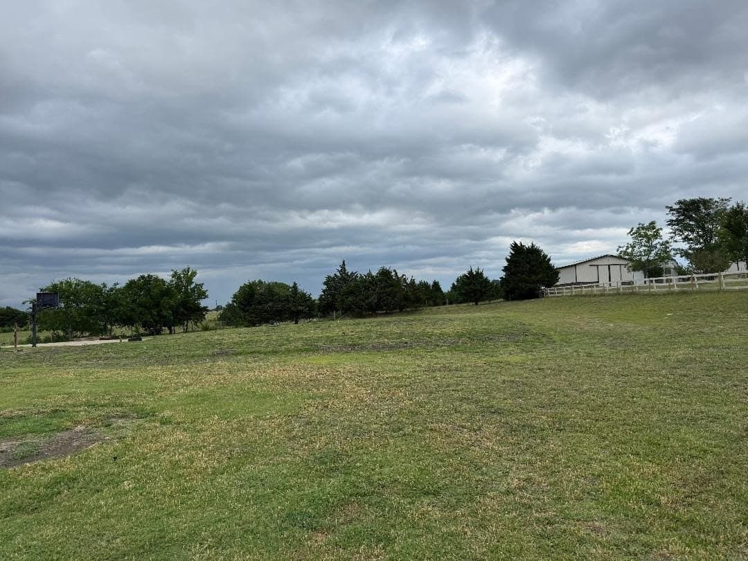 1.28 acres in Rockwall County gallery image 3