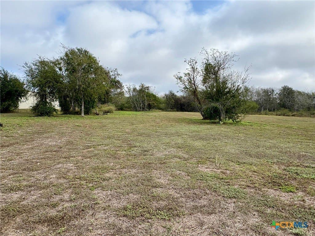 0.5 acres in Victoria County