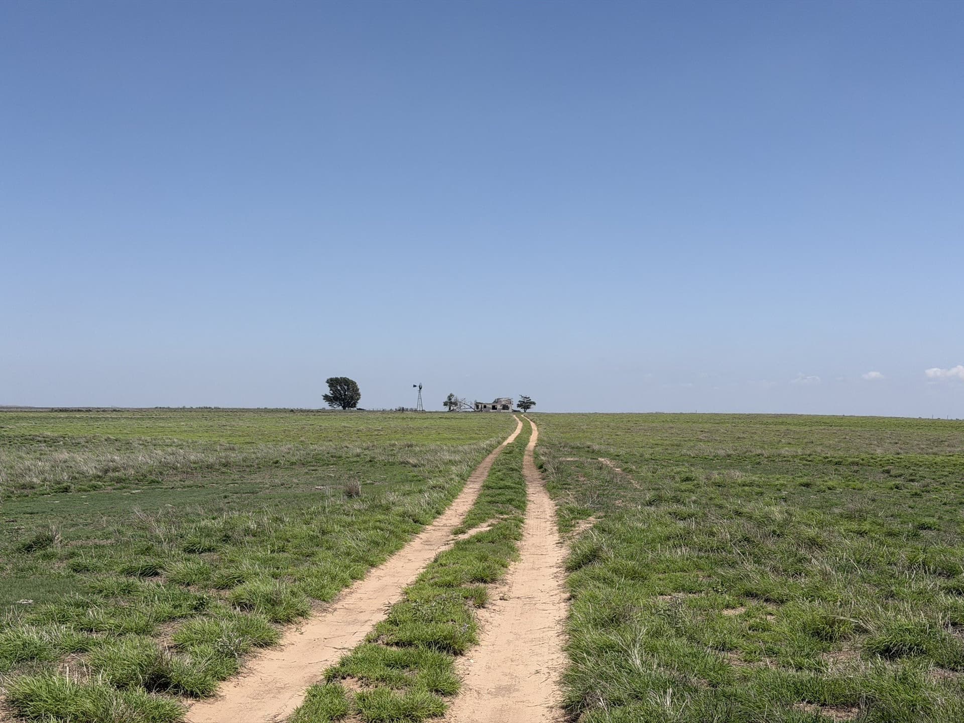 380 acres in Wheeler County - photo 2