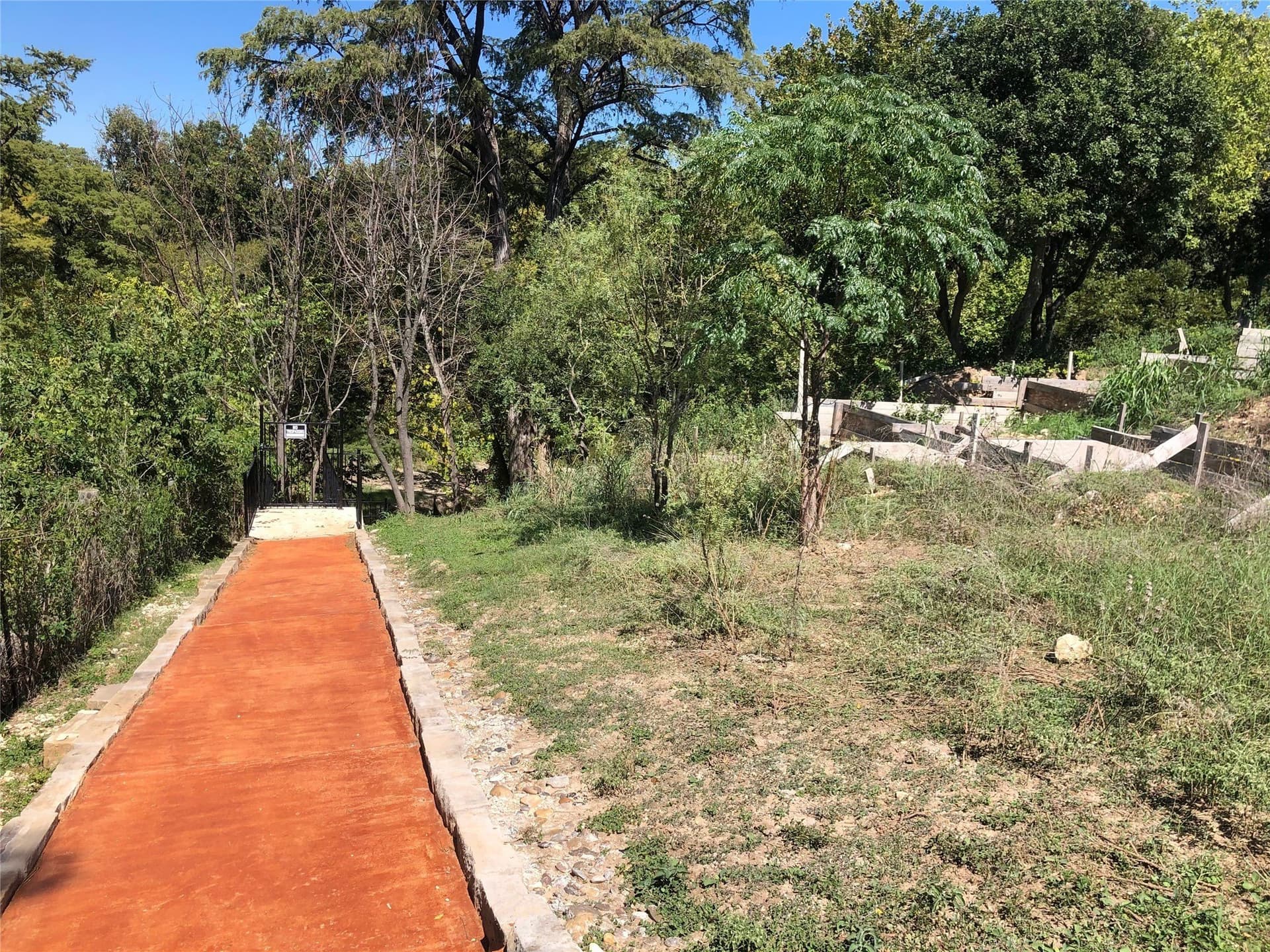 0.22 acres in Comal County - photo 14
