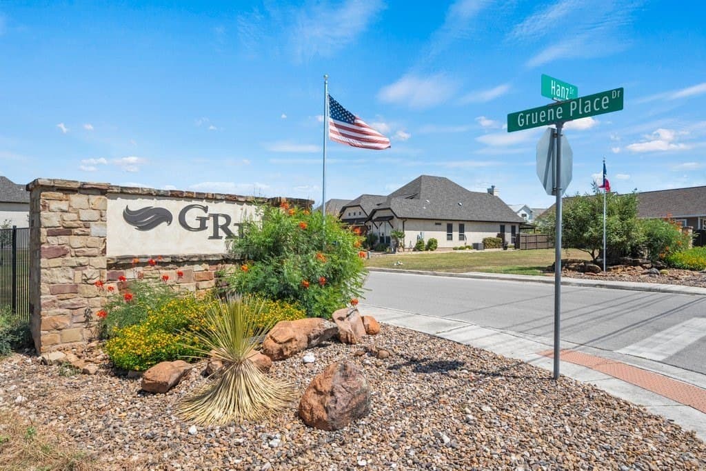 0.22 acres in Comal County - photo 11