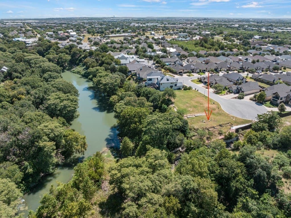 0.22 acres in Comal County - photo 5