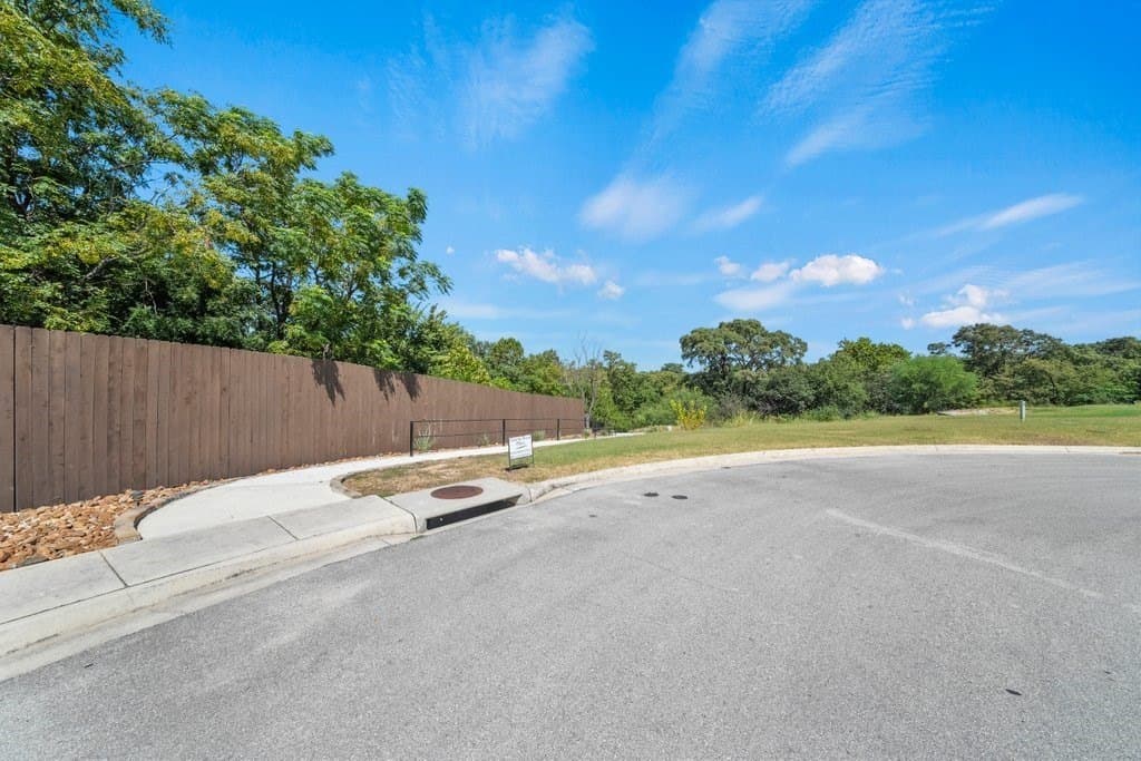 0.22 acres in Comal County - photo 3
