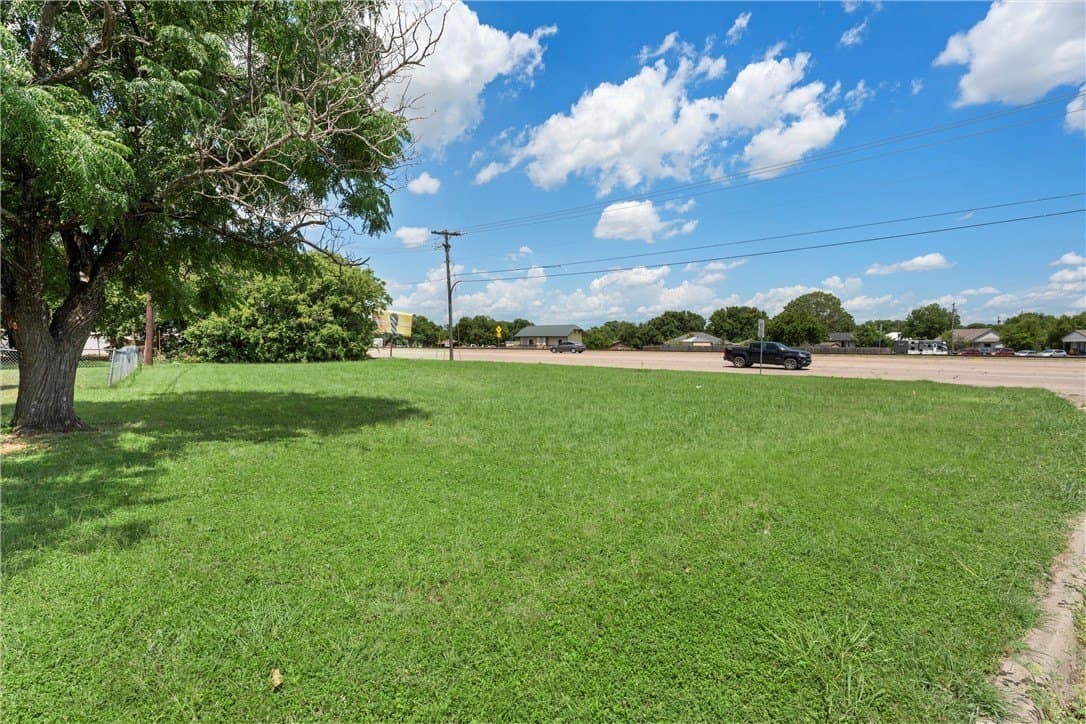 0.22 acres in McLennan County gallery image 3