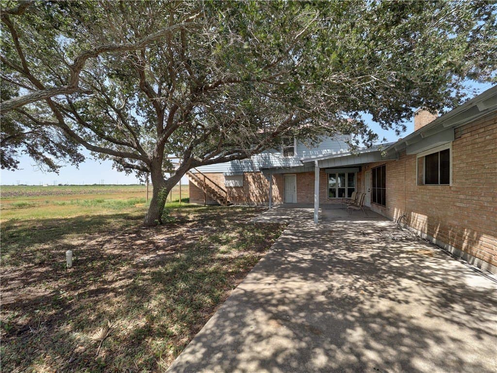 87,120 acres in San Patricio County - photo 30