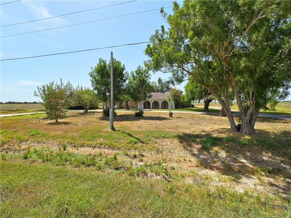 87,120 acres in San Patricio County - photo 2