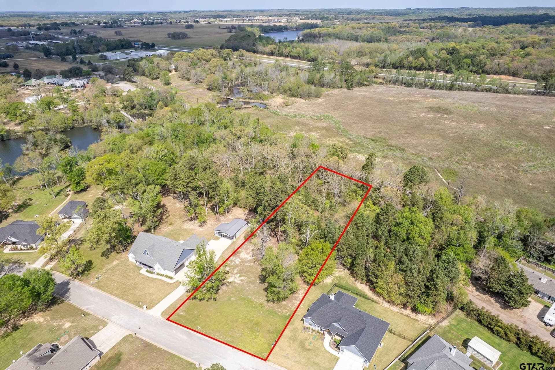 1.13 acres in Smith County