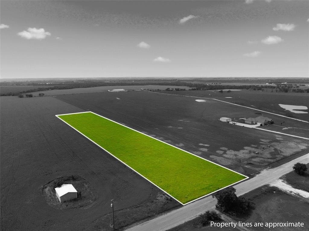 2.69 acres in Falls County