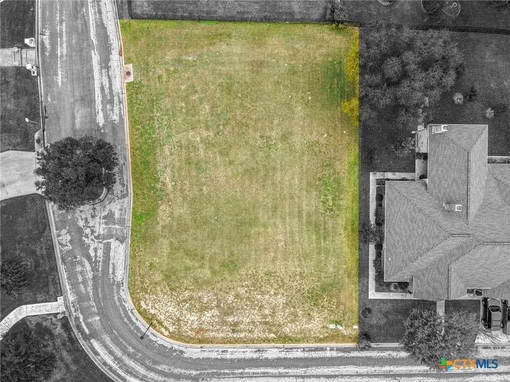 0.35 acres in Bell County - photo 4