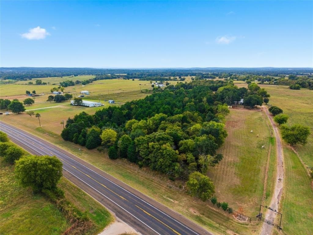 12.5 acres in Freestone County gallery image 4