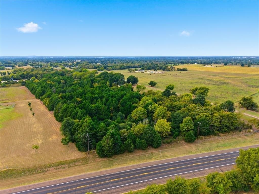 12.5 acres in Freestone County gallery image 3