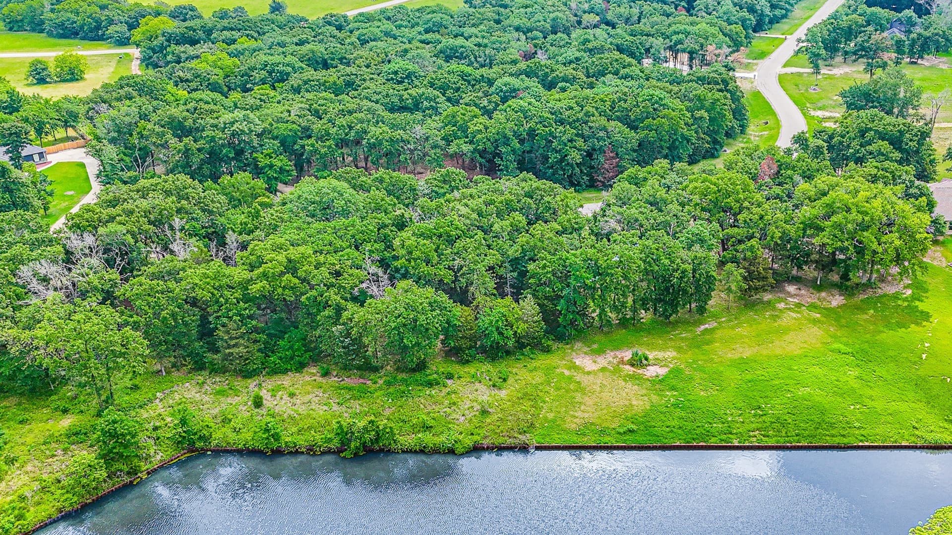 0.53 acres in Navarro County - photo 18