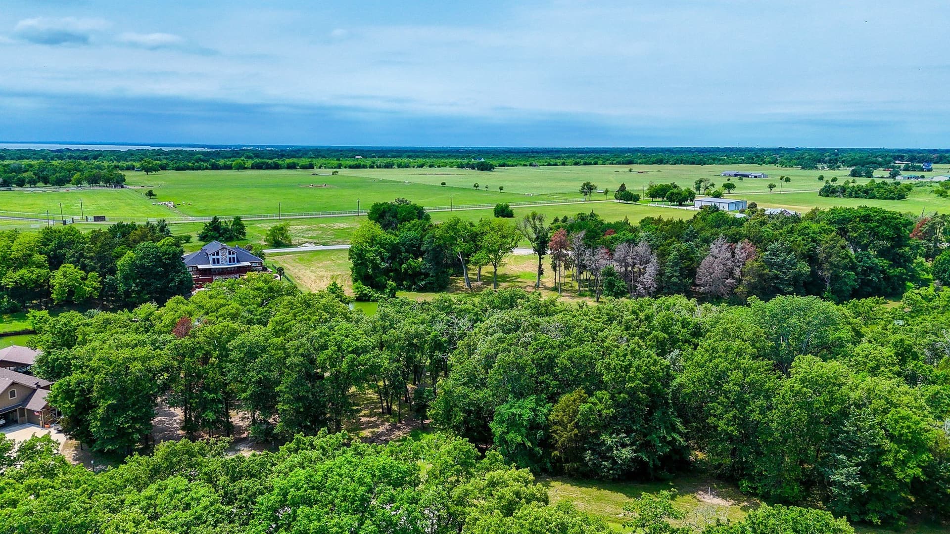 0.53 acres in Navarro County - photo 30