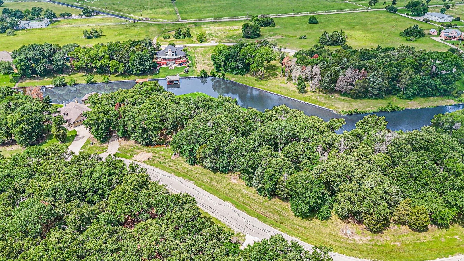 0.53 acres in Navarro County - photo 25