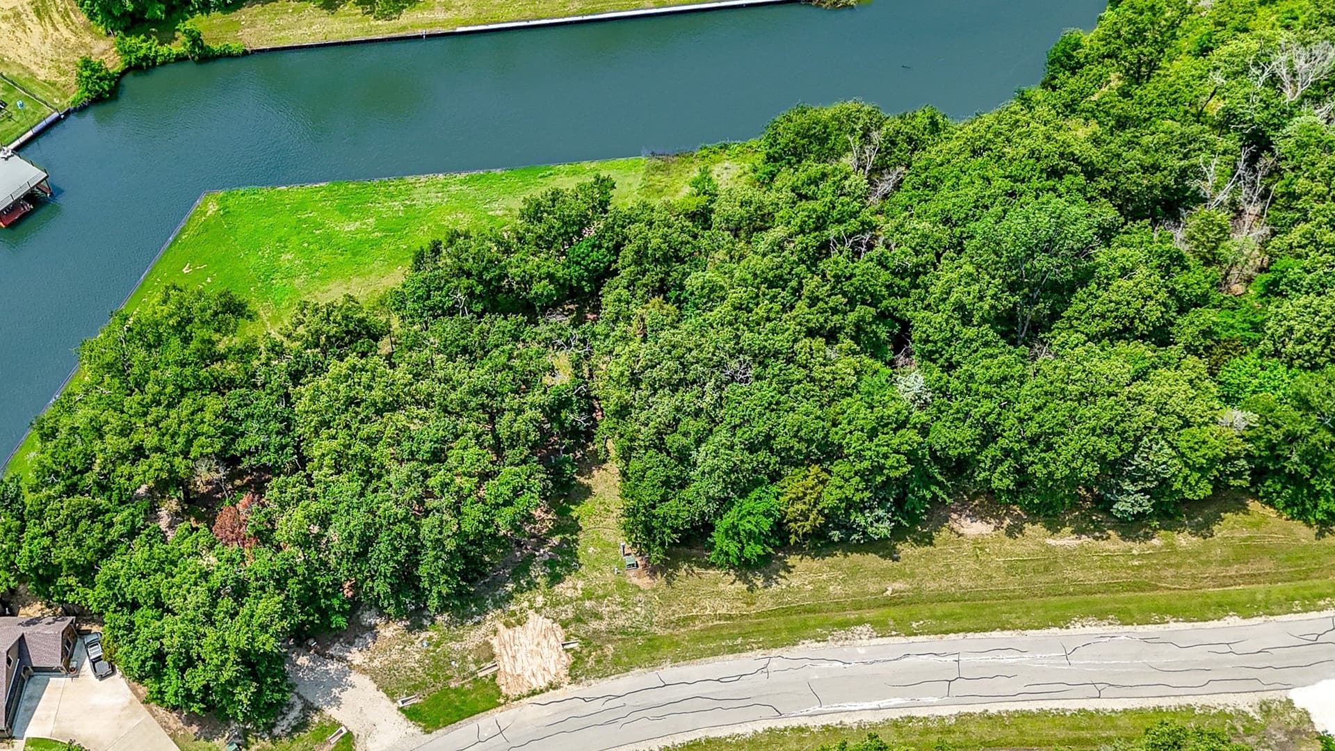 0.53 acres in Navarro County - photo 22
