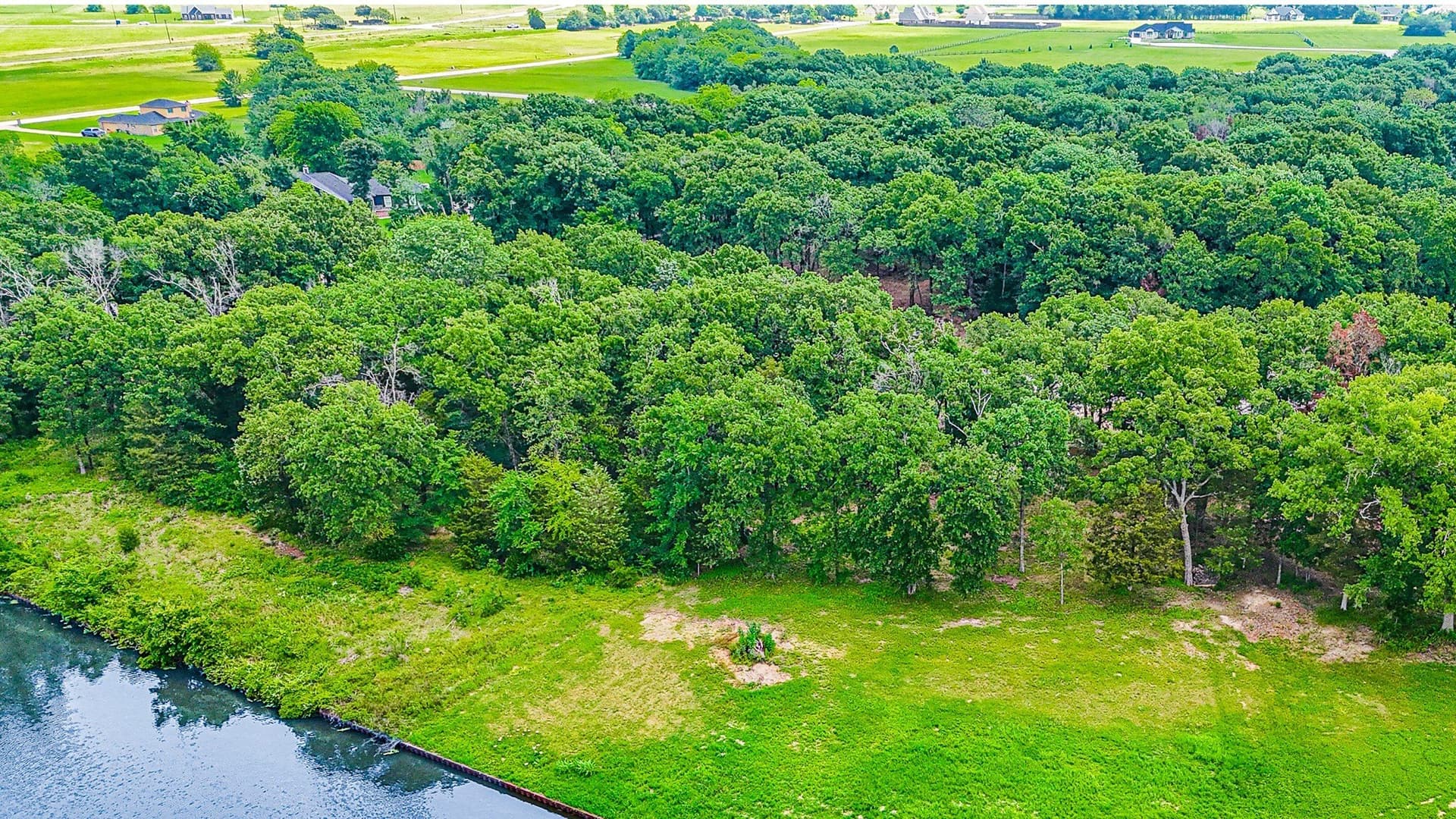 0.53 acres in Navarro County - photo 10